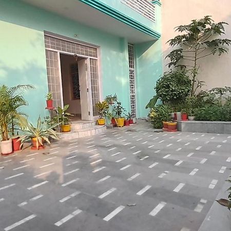 Kanak Home Stay Varanasi Exterior photo