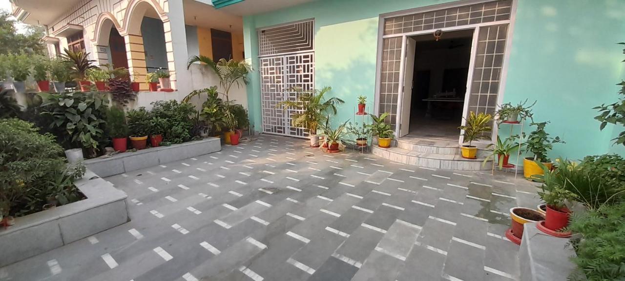 Kanak Home Stay Varanasi Exterior photo
